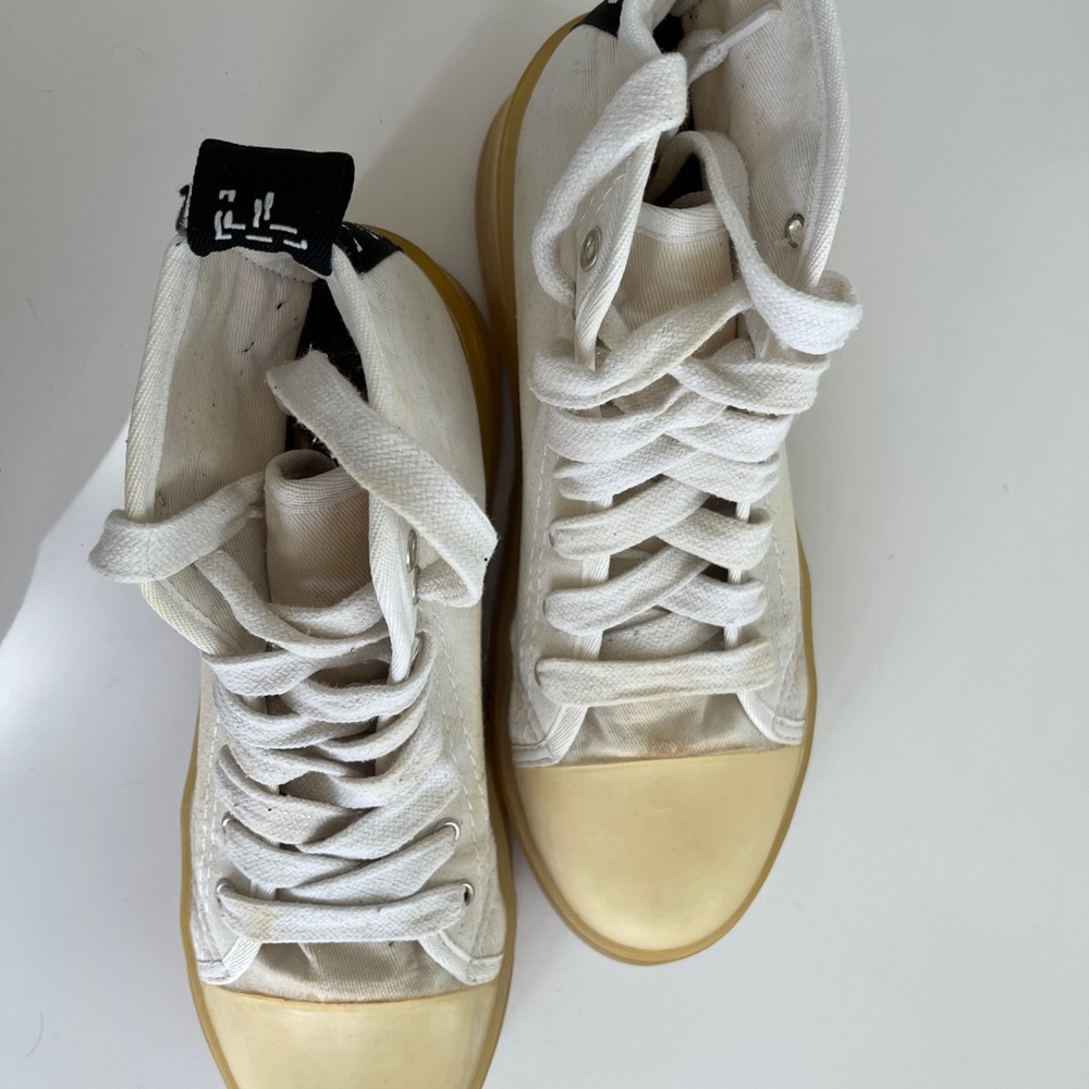 Zara White and Cream Sneakers with Unique Sole - Picture 2 of 7